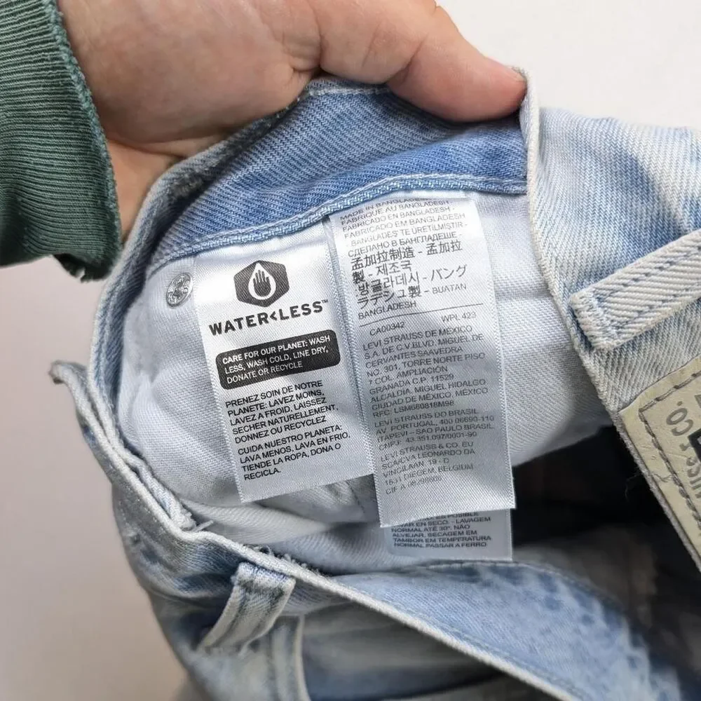 Levi's Silvertabs Baggy Jeans NWT Lightwash Blue Jeans Size 32*32 NEVER WORN